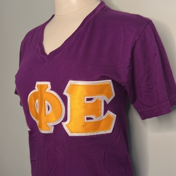 ✨HOST PICK✨ Women’s Delta Phi Epsilon Sorority Shirt - Picture 4 of 8